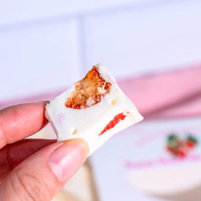 Chocotec Chewy Marshmallow with Freeze Dried Strawberry, 80g Chocotec