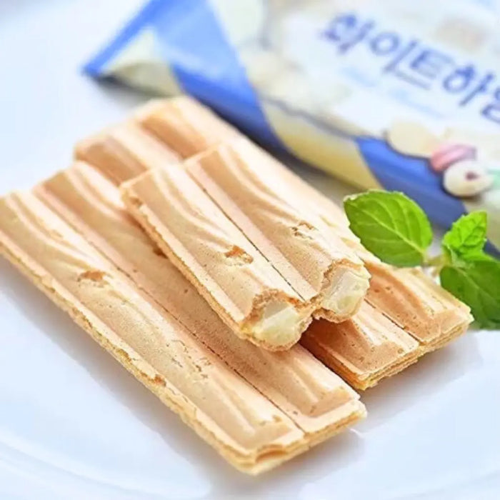 Crown White Heim White Cream Wafers With Hazelnuts Sandwich Cookie, 284g