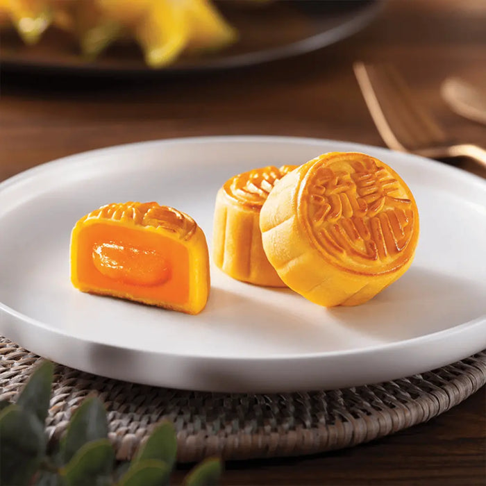 Mei Xin Hong Kong Lava Custard Mooncake Gift Box, 8pc 12.7oz Mei Xin